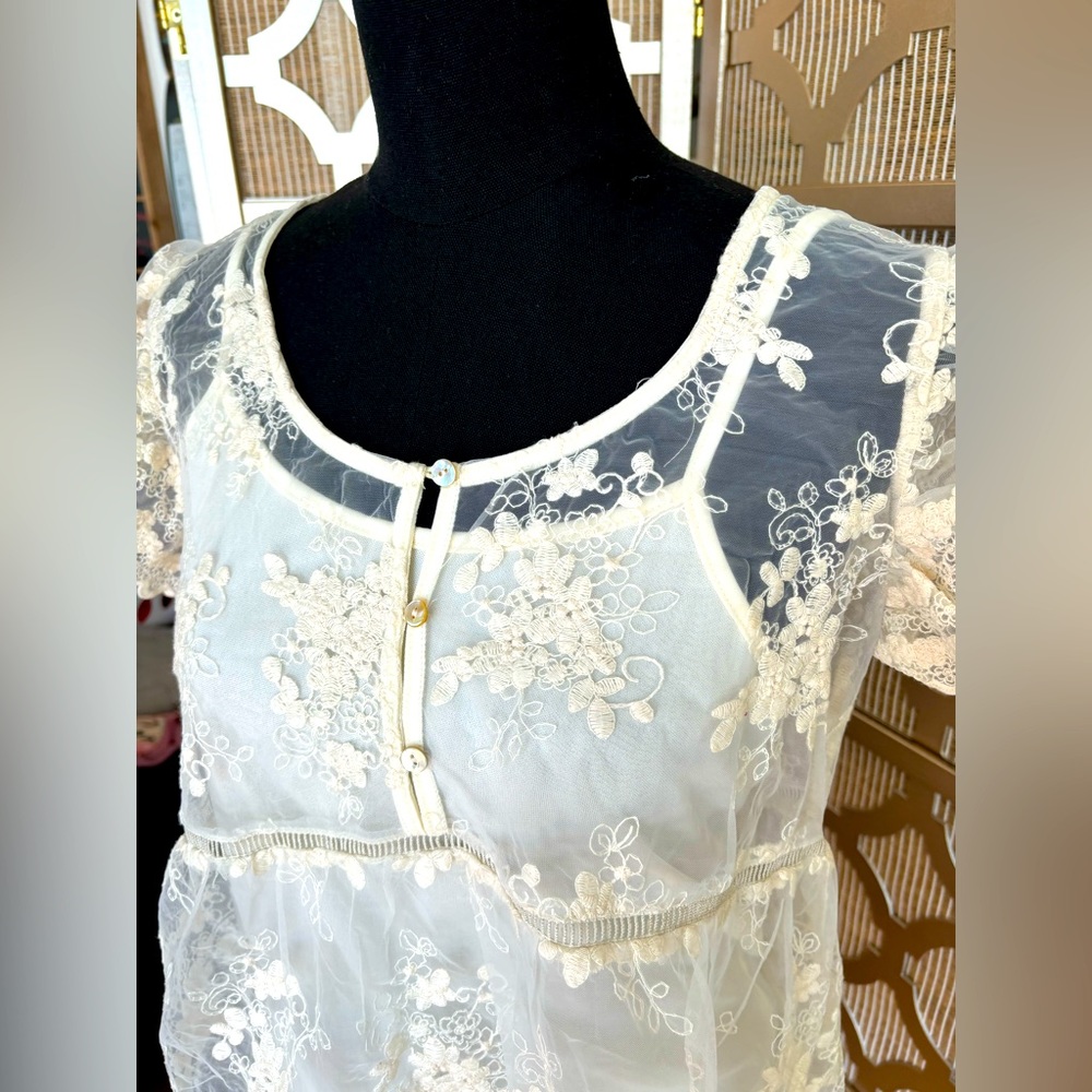 NWT | Suzanne Betro Blouse | Boho top | lace | Small - Picture 4 of 8